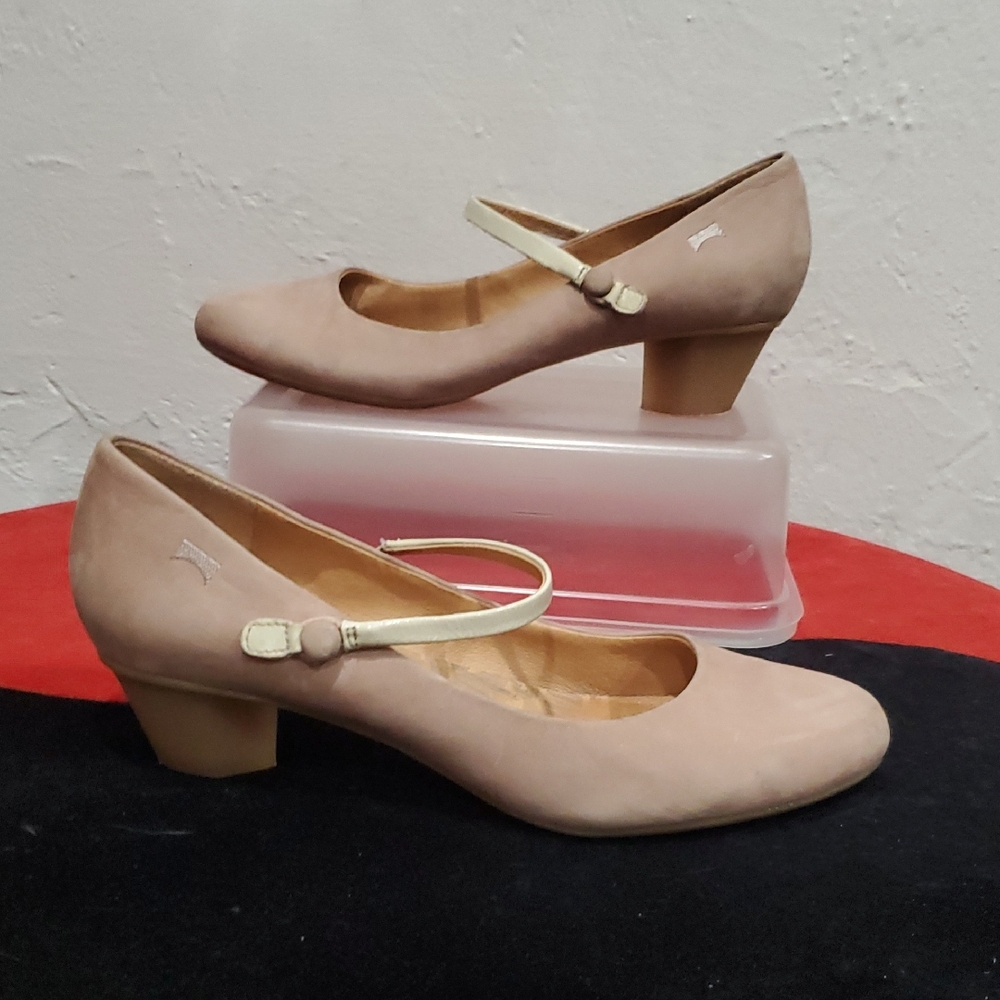 Camper Elegant Nubuck Leather Mary Jane Heels In Blush Pink Size 39--fi 8 to 8.5